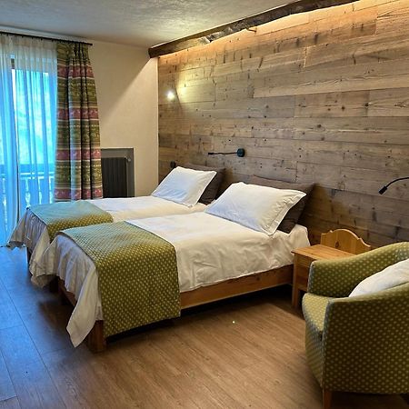 Hotel Stella Alpina Oulx Buitenkant foto