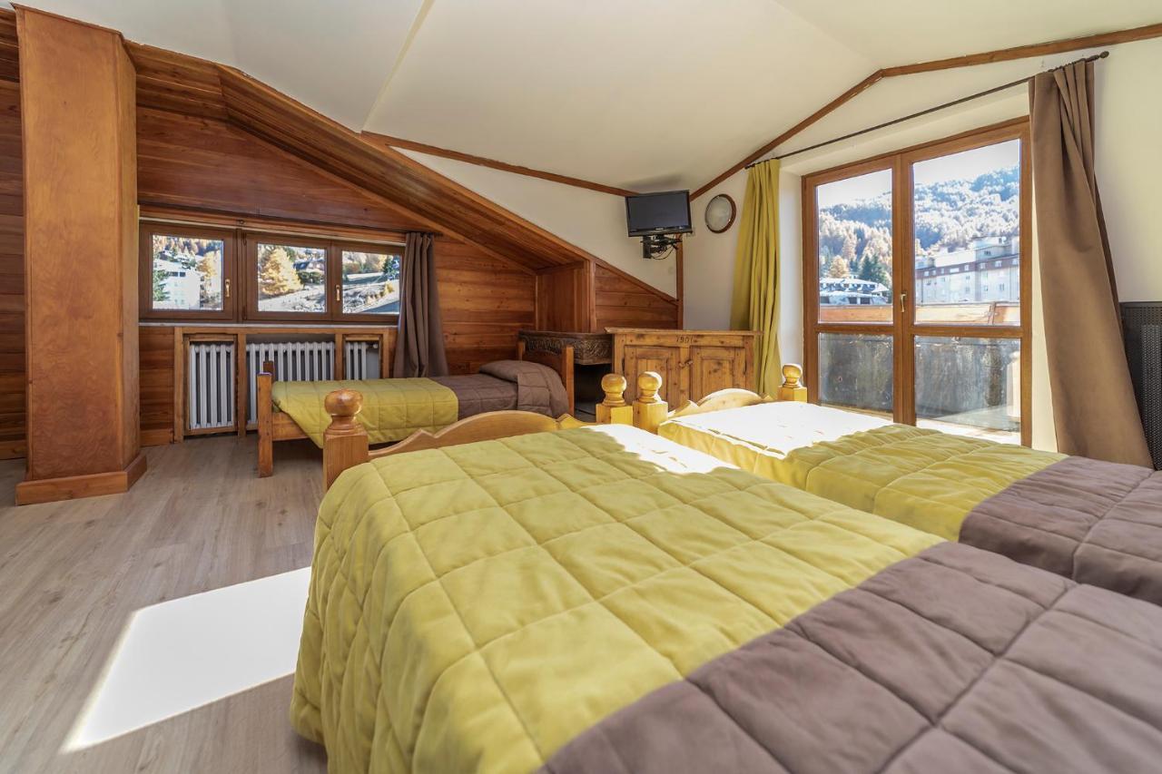 Hotel Stella Alpina Oulx Buitenkant foto
