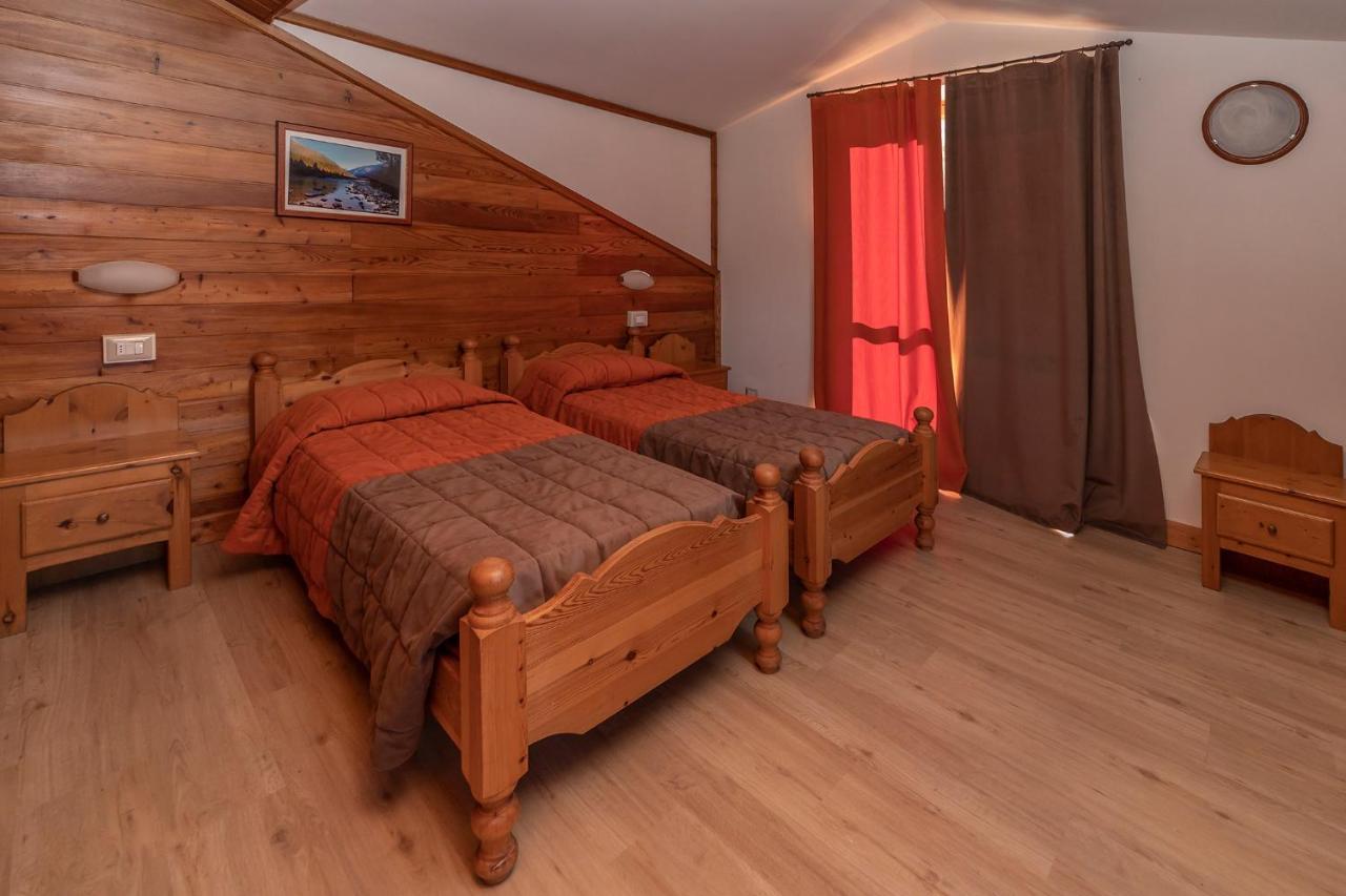 Hotel Stella Alpina Oulx Buitenkant foto