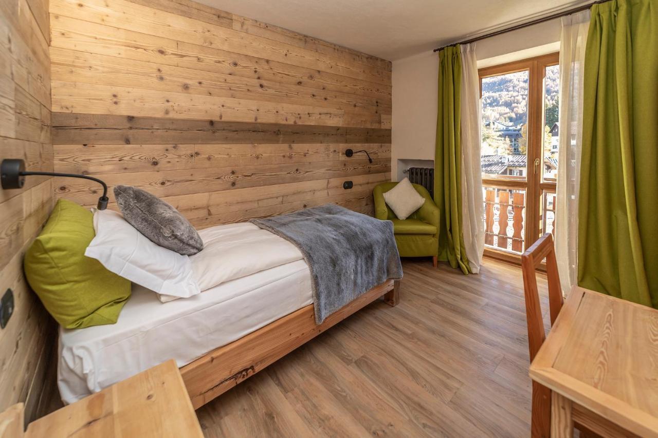 Hotel Stella Alpina Oulx Buitenkant foto