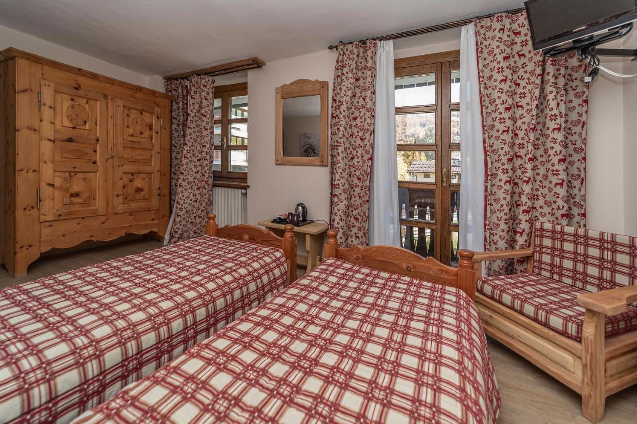 Hotel Stella Alpina Oulx Buitenkant foto