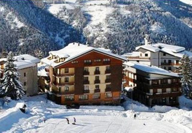 Hotel Stella Alpina Oulx Buitenkant foto
