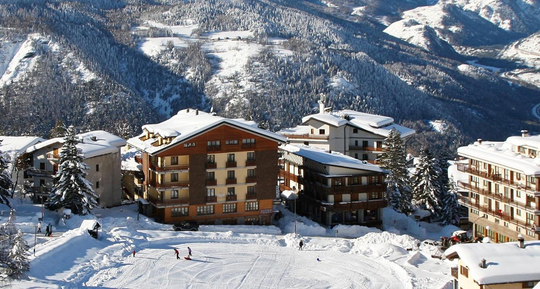 Hotel Stella Alpina Oulx Buitenkant foto